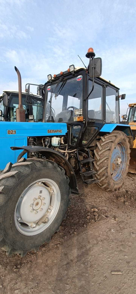 Трактор МТЗ Беларус 82.1-23/12 - Трактор: фото 3 Трактор МТЗ Беларус 82.1-23/12 - Трактор: фото 3