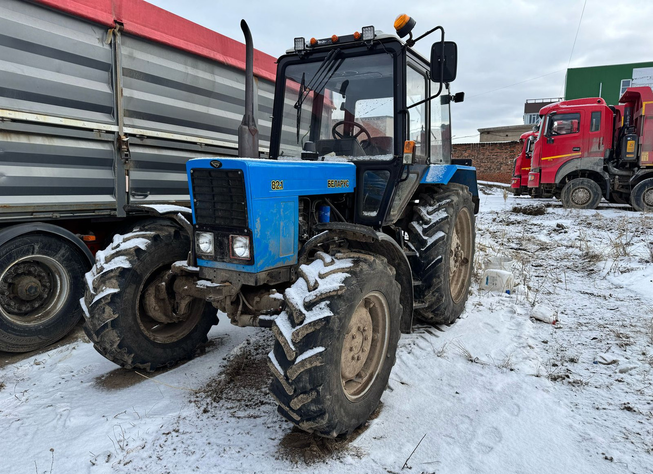 Трактор МТЗ Беларус 82.1-23/12 и Комбинированный посевной комплекс AGRATOR COMBI 5200 - Посевной комплекс: фото 4 Трактор МТЗ Беларус 82.1-23/12 и Комбинированный посевной комплекс AGRATOR COMBI 5200 - Посевной комплекс: фото 4