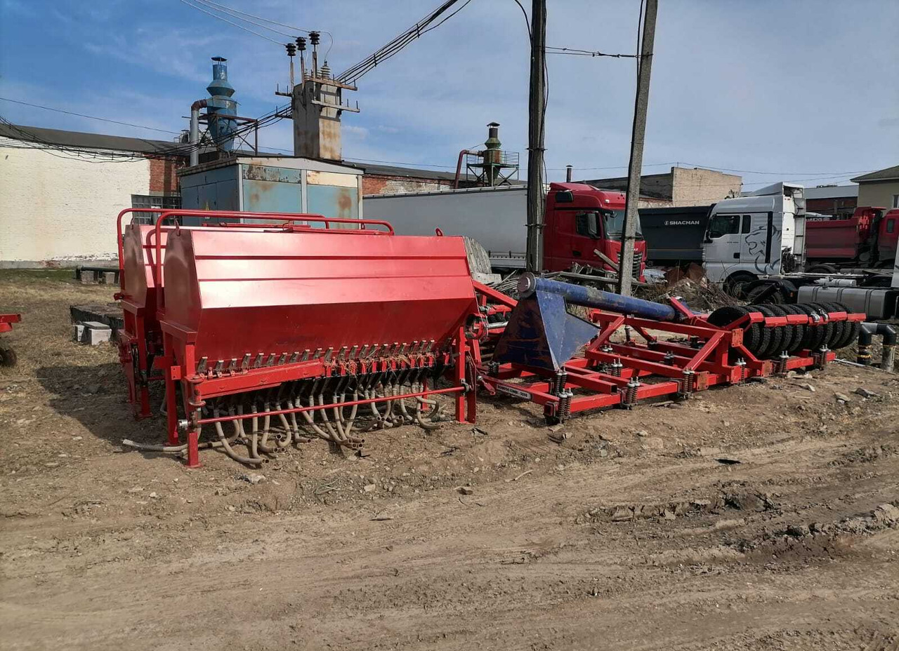 Посевной комплекс Трактор МТЗ Беларус 82.1-23/12 и Комбинированный посевной комплекс AGRATOR COMBI 5200: фото 11