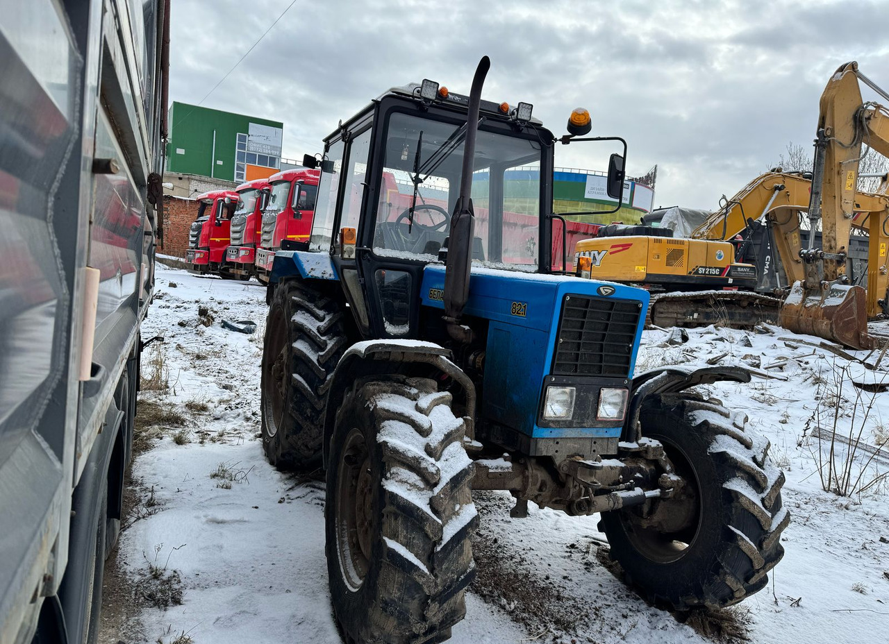 Трактор МТЗ Беларус 82.1-23/12 и Комбинированный посевной комплекс AGRATOR COMBI 5200 - Посевной комплекс: фото 2 Трактор МТЗ Беларус 82.1-23/12 и Комбинированный посевной комплекс AGRATOR COMBI 5200 - Посевной комплекс: фото 2