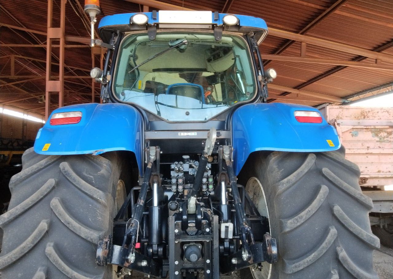 Трактор NEW HOLLAND T7060 - Трактор: фото 4 Трактор NEW HOLLAND T7060 - Трактор: фото 4