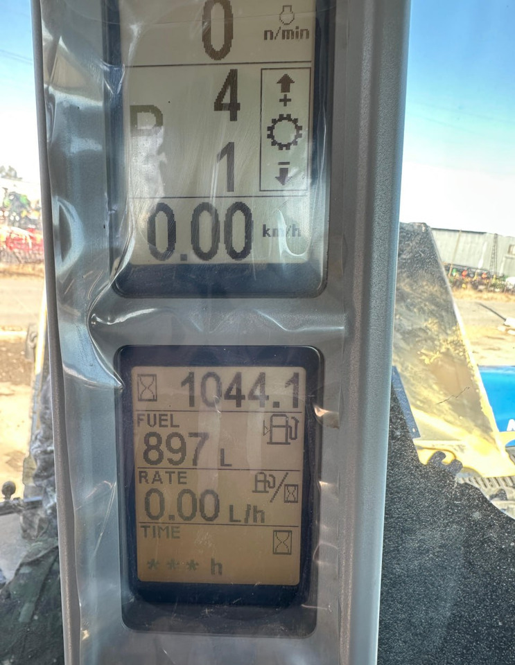 Трактор Трактор New Holland 9.670: фото 6