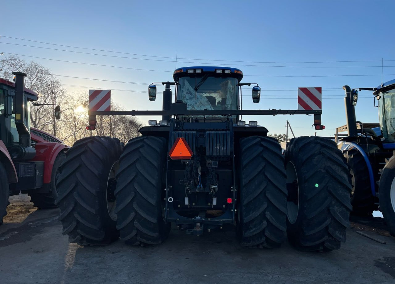 Трактор New Holland 9.670 - Трактор: фото 3 Трактор New Holland 9.670 - Трактор: фото 3