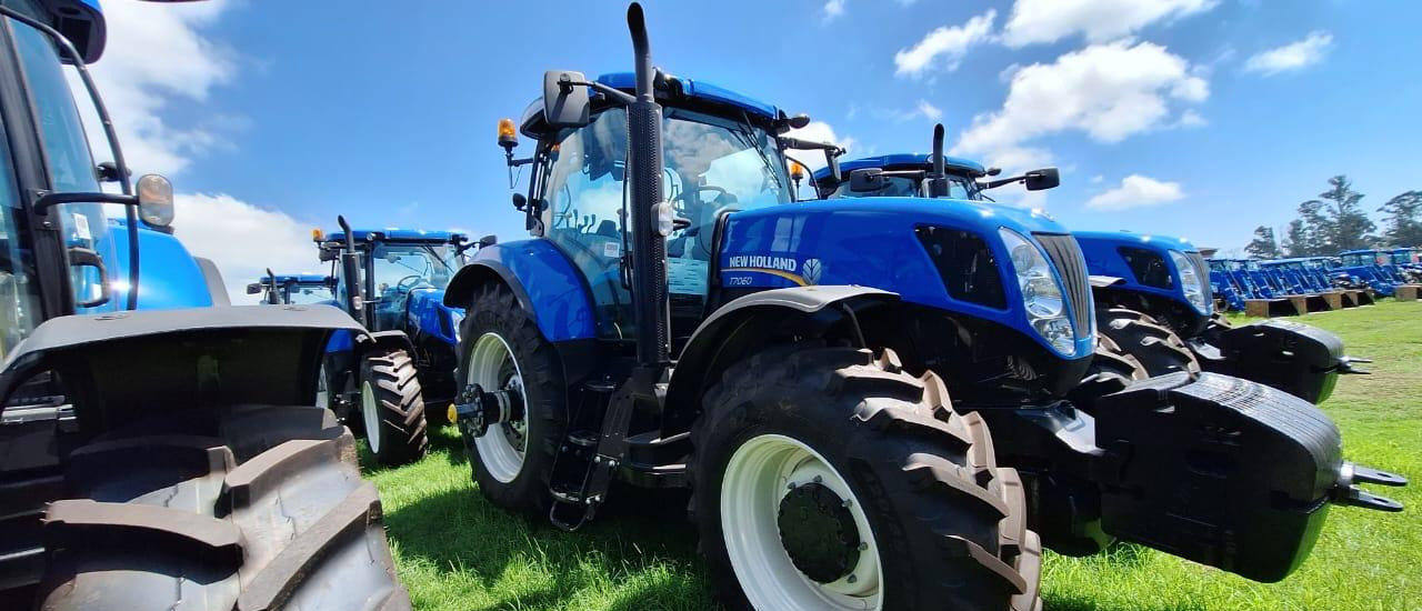 Трактор New Holland T7060 - Трактор: фото 5 Трактор New Holland T7060 - Трактор: фото 5