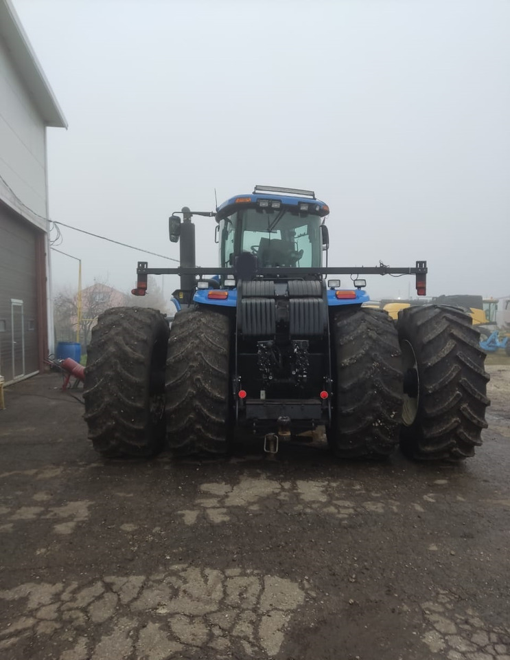 Трактор New Holland T9 - Трактор: фото 2 Трактор New Holland T9 - Трактор: фото 2