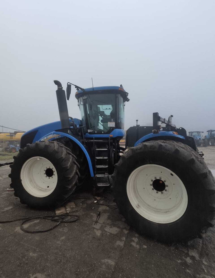Трактор New Holland T9 - Трактор: фото 3 Трактор New Holland T9 - Трактор: фото 3