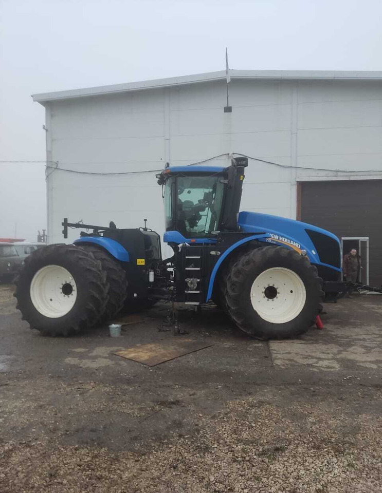 Трактор New Holland T9 - Трактор: фото 1 Трактор New Holland T9 - Трактор: фото 1