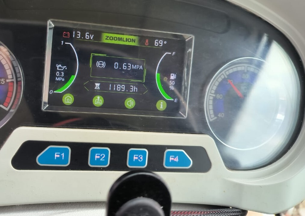 Трактор Трактор Zoomlion RS1604: фото 9 Трактор Трактор Zoomlion RS1604: фото 9