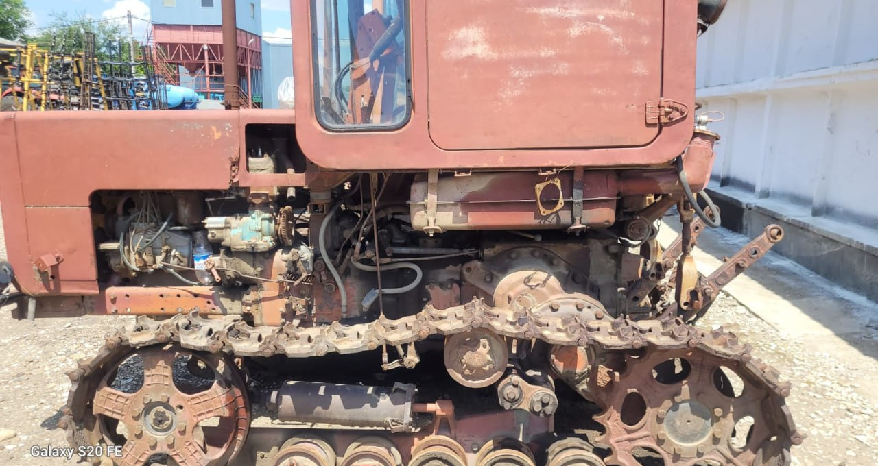 Трактор гусеничный КТЗ Т-70 - Гусеничный трактор: фото 3 Трактор гусеничный КТЗ Т-70 - Гусеничный трактор: фото 3