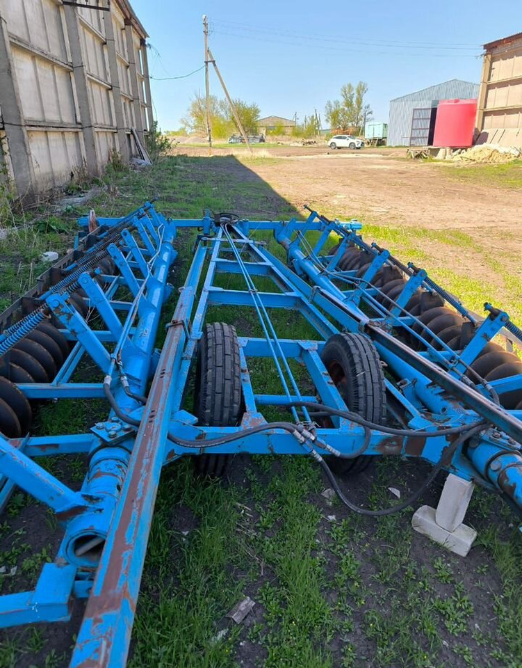 Уманьферммаш Лущильник дисковый гидрофицированный (ЛДГ) - Дисковая борона: фото 2 Уманьферммаш Лущильник дисковый гидрофицированный (ЛДГ) - Дисковая борона: фото 2