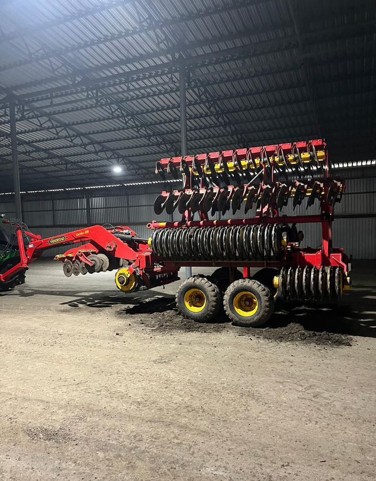 Vaderstad Carrier 820 - Дисковая борона: фото 2 Vaderstad Carrier 820 - Дисковая борона: фото 2