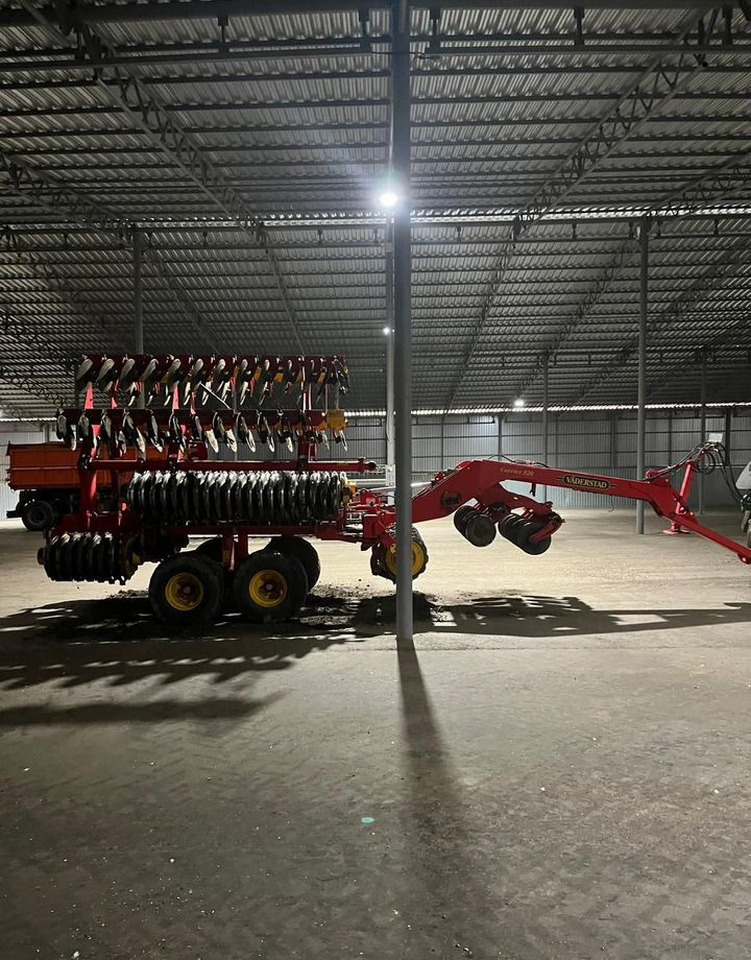 Vaderstad Carrier 820 - Дисковая борона: фото 1 Vaderstad Carrier 820 - Дисковая борона: фото 1