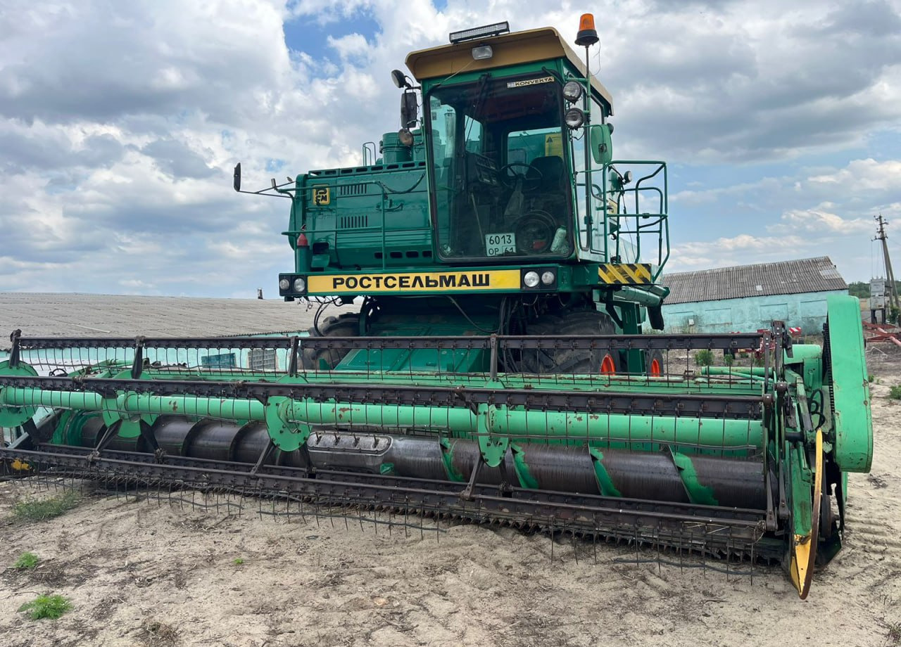 Зерноуборочный Комбайн Дон-1500 Б - Зерноуборочный комбайн: фото 1 Зерноуборочный Комбайн Дон-1500 Б - Зерноуборочный комбайн: фото 1