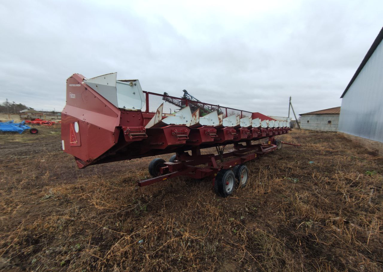 Жатка для уборки ПСП Falcon-1270 John Deere - Жатка для подсолнечника: фото 3 Жатка для уборки ПСП Falcon-1270 John Deere - Жатка для подсолнечника: фото 3