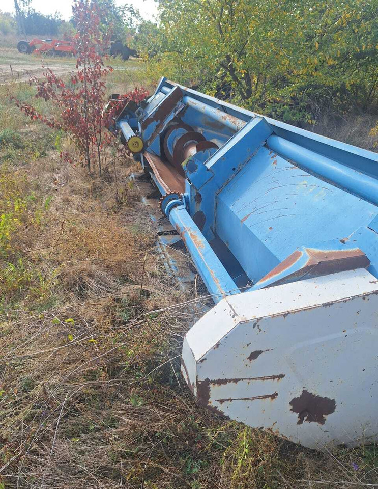 Жатка для уборки кукурузы КМС-6 - Жатка кукурузная: фото 5 Жатка для уборки кукурузы КМС-6 - Жатка кукурузная: фото 5