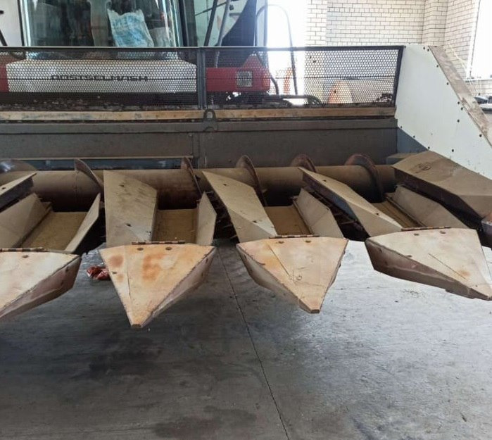 Жатка для уборки подсолнечника Falcon-870 - Жатка для подсолнечника: фото 4 Жатка для уборки подсолнечника Falcon-870 - Жатка для подсолнечника: фото 4