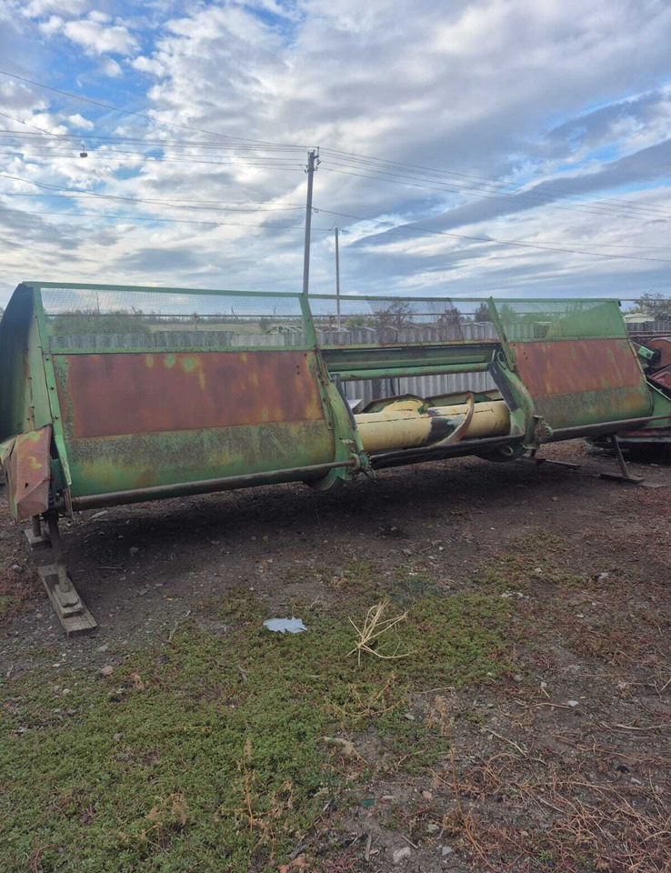 Жатка для уборки подсолнечника ПСП-10 - Жатка для подсолнечника: фото 2 Жатка для уборки подсолнечника ПСП-10 - Жатка для подсолнечника: фото 2