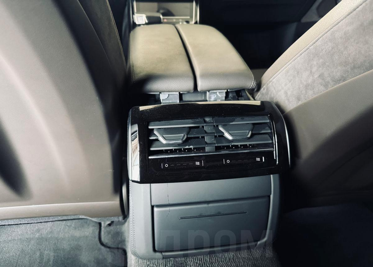 Легковой автомобиль Audi A8: фото 16