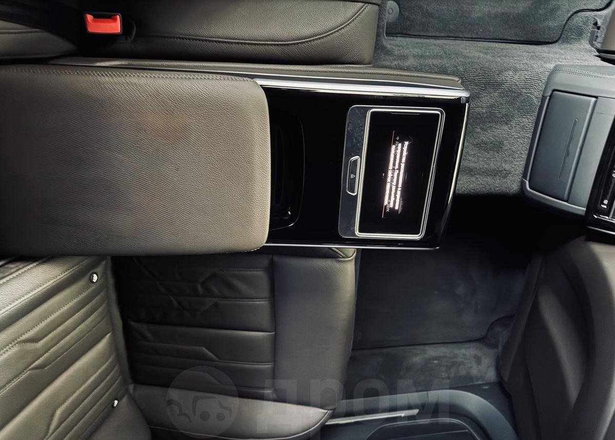 Легковой автомобиль Audi A8: фото 18