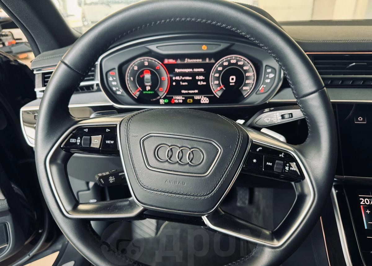 Легковой автомобиль Audi A8: фото 20