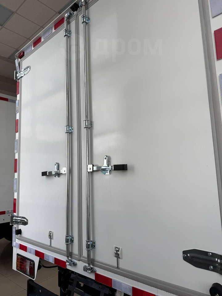 Новый Изотермический грузовик Isuzu 100P: фото 6 Новый Изотермический грузовик Isuzu 100P: фото 6