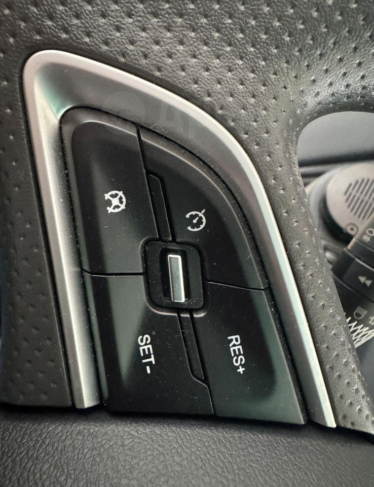 Новый Грузовик с закрытым кузовом Isuzu 100P: фото 11 Новый Грузовик с закрытым кузовом Isuzu 100P: фото 11