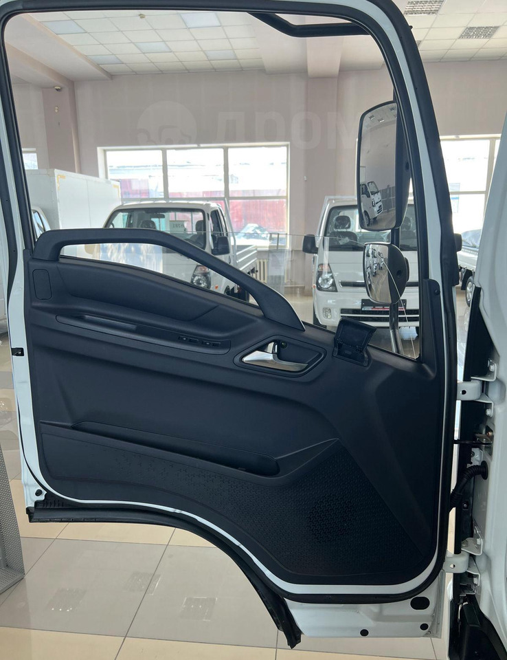 Новый Грузовик с закрытым кузовом Isuzu Elf: фото 20 Новый Грузовик с закрытым кузовом Isuzu Elf: фото 20
