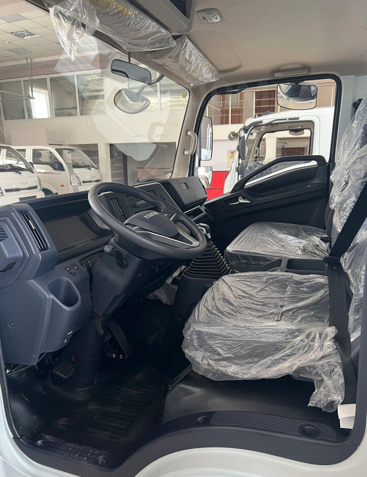 Новый Грузовик с закрытым кузовом Isuzu Elf: фото 12 Новый Грузовик с закрытым кузовом Isuzu Elf: фото 12