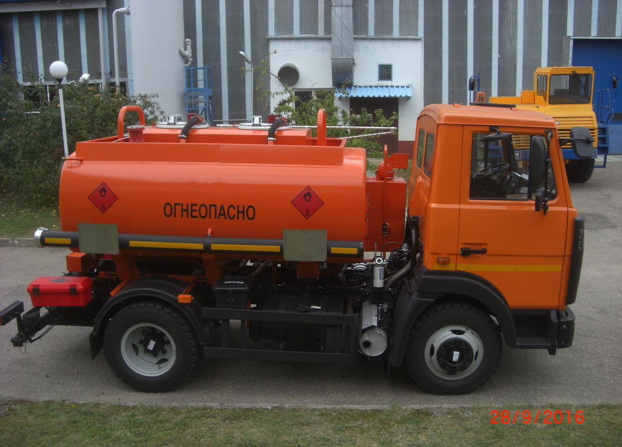 МАЗ 438121-540-001 - Грузовик-цистерна: фото 1 МАЗ 438121-540-001 - Грузовик-цистерна: фото 1