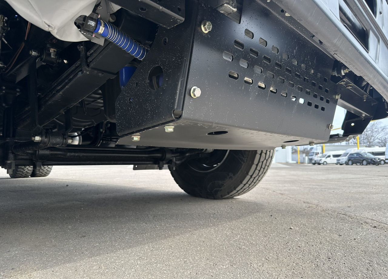 Новый Грузовик бортовой/ Платформа МАЗ 534026-8570-005: фото 9