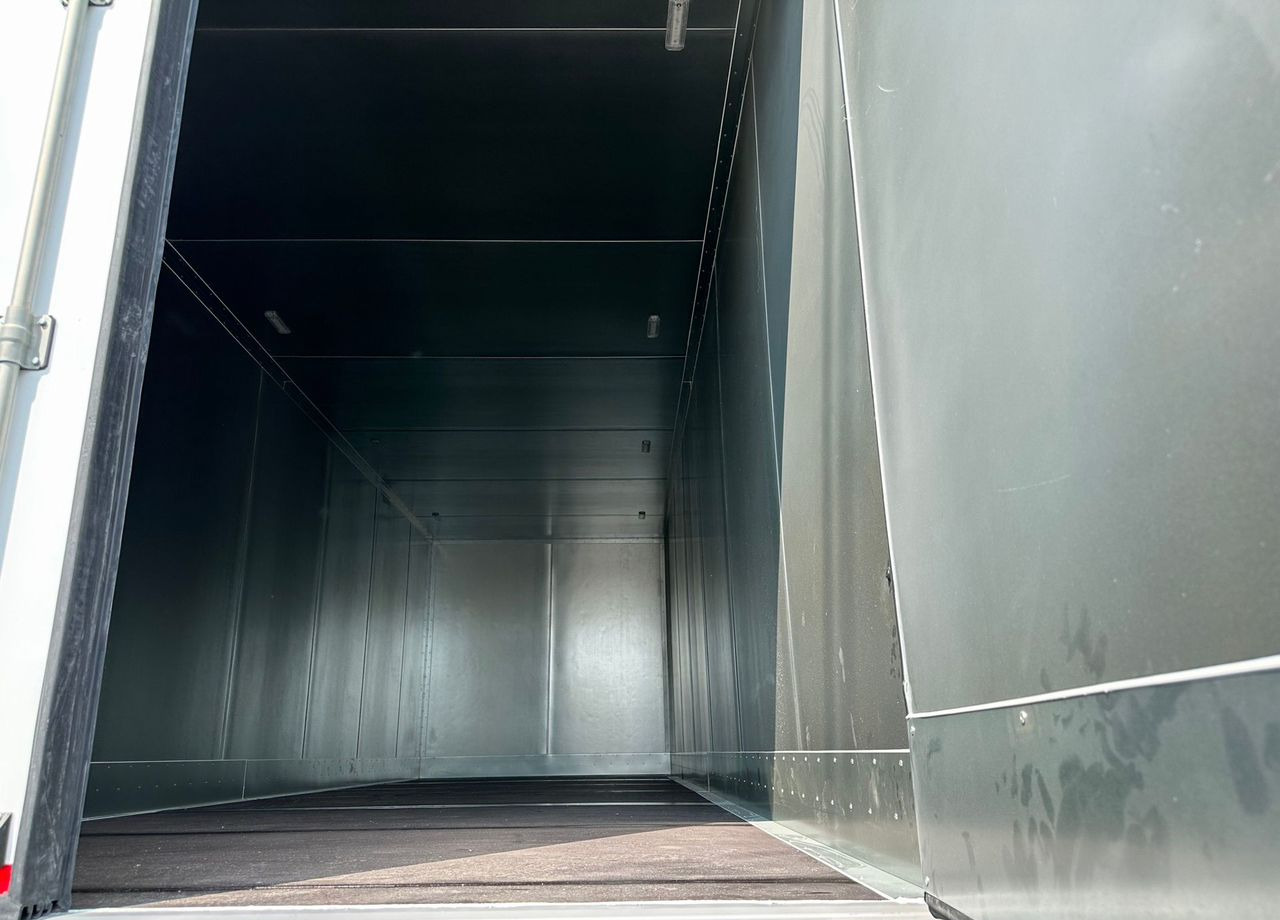 Новый Изотермический грузовик МАЗ 6312C5-8575-012: фото 7