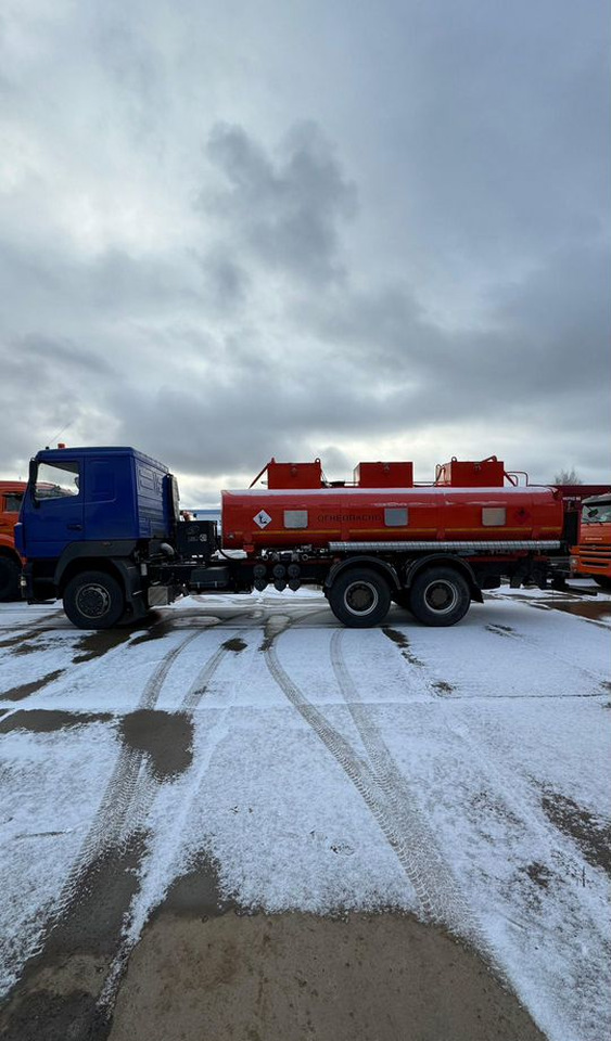 МАЗ 6312C5-8575-012 - Грузовик-цистерна: фото 4 МАЗ 6312C5-8575-012 - Грузовик-цистерна: фото 4
