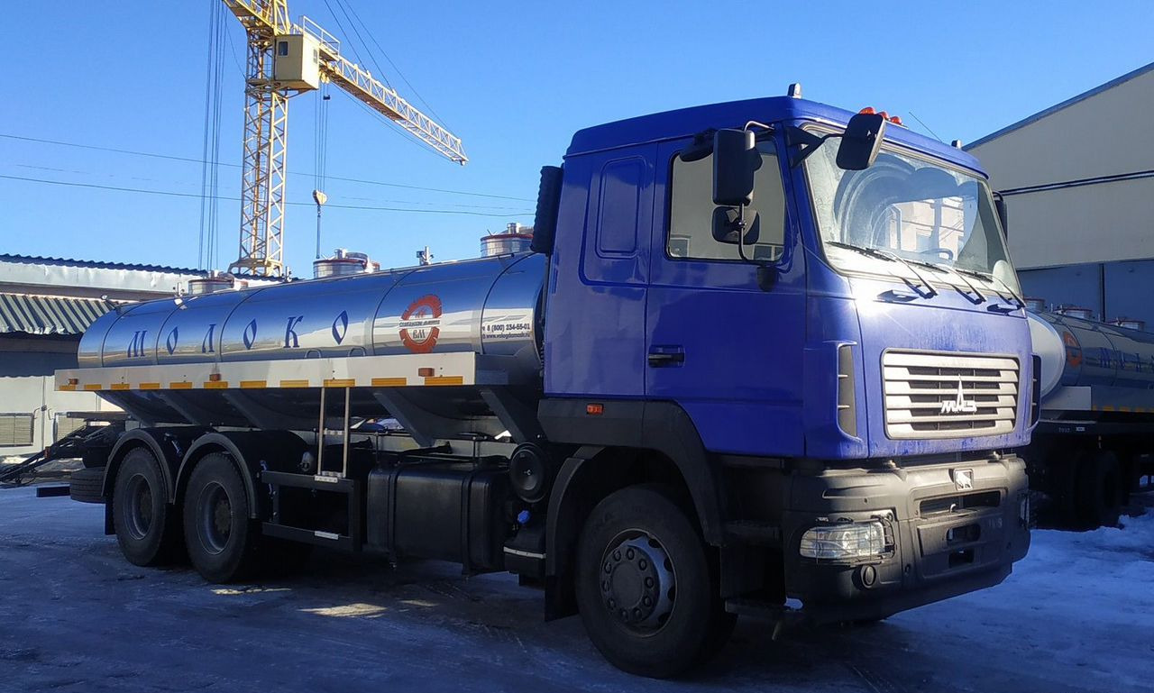 МАЗ 6312C5-8575-012 - Грузовик-цистерна: фото 1 МАЗ 6312C5-8575-012 - Грузовик-цистерна: фото 1