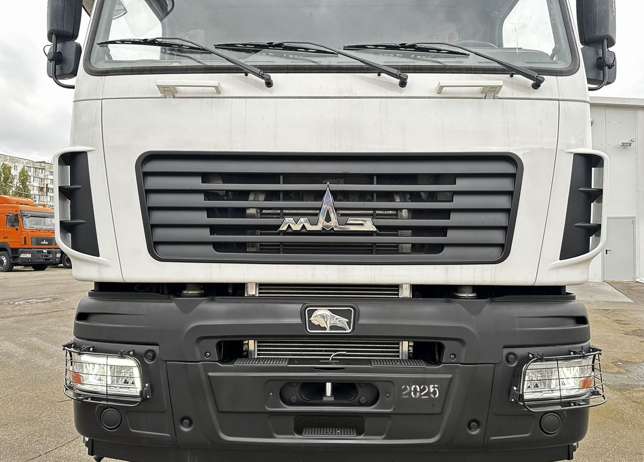 МАЗ 695028 - Крюковой мультилифт: фото 2 МАЗ 695028 - Крюковой мультилифт: фото 2