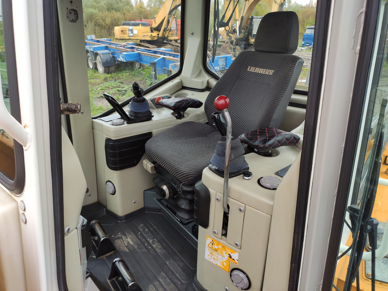 Бульдозер LIEBHERR PR 724 XL: фото 12 Бульдозер LIEBHERR PR 724 XL: фото 12