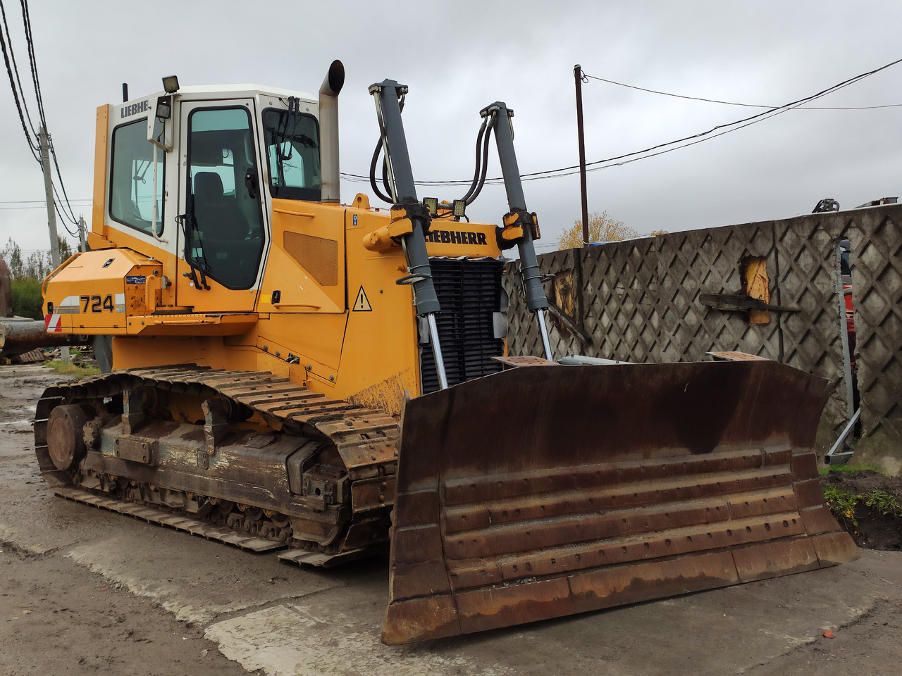 LIEBHERR PR 724 XL - Бульдозер: фото 1 LIEBHERR PR 724 XL - Бульдозер: фото 1