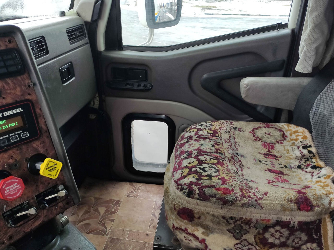 Тягач INTERNATIONAL 9200i: фото 27