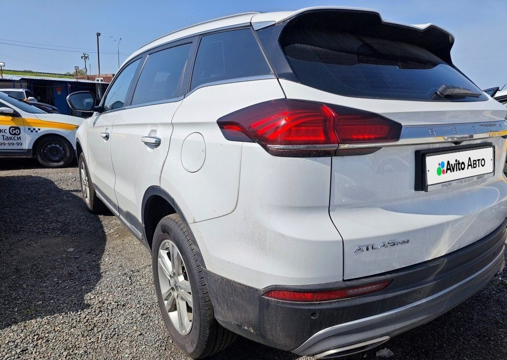 Geely Atlas Pro 1.5 AT, 2022, 245 500 км - Легковой автомобиль: фото 4 Geely Atlas Pro 1.5 AT, 2022, 245 500 км - Легковой автомобиль: фото 4