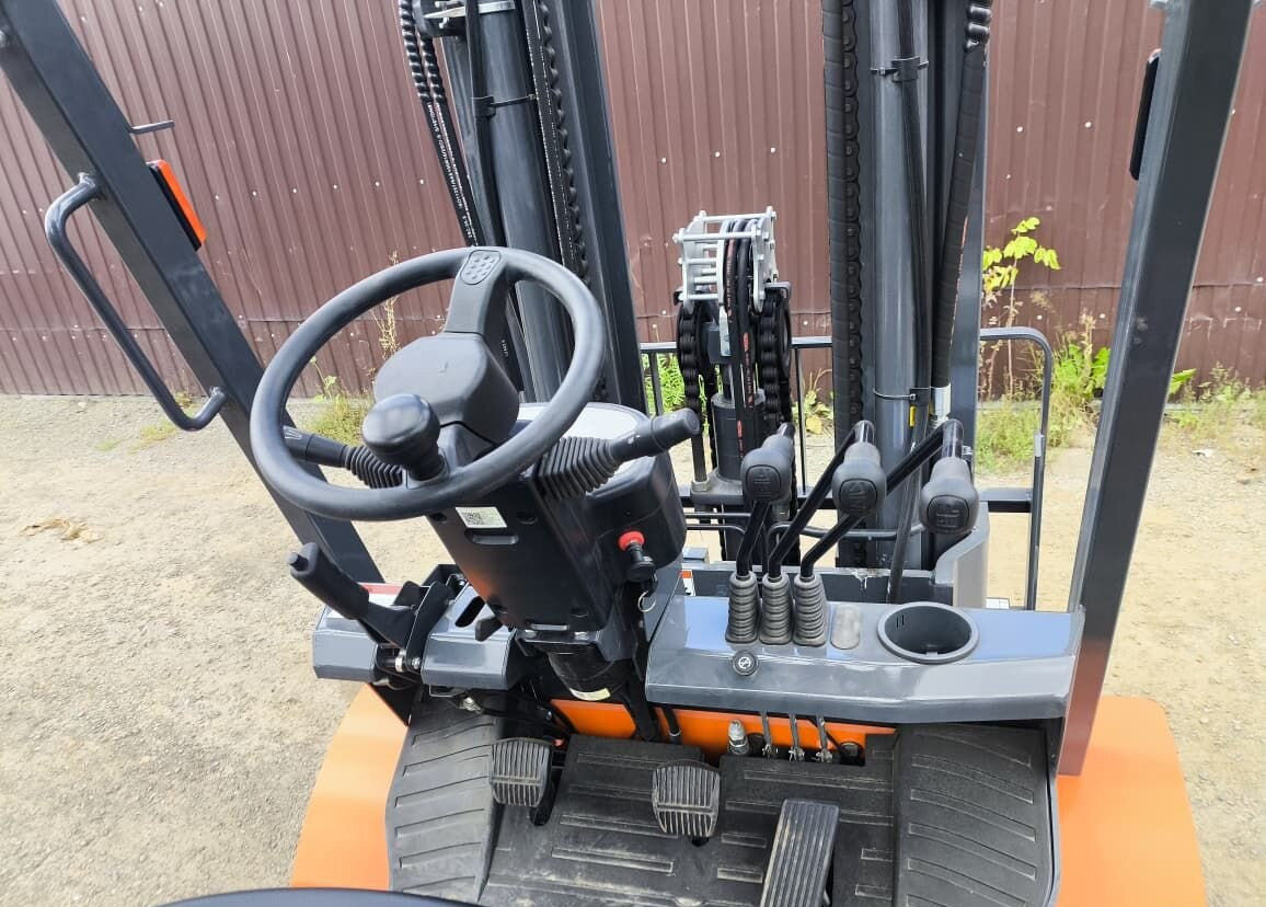 Вилочный погрузчик Lonking LG30DT: фото 9