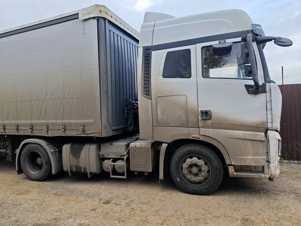 SANY HQC240DE - Тягач: фото 3 SANY HQC240DE - Тягач: фото 3