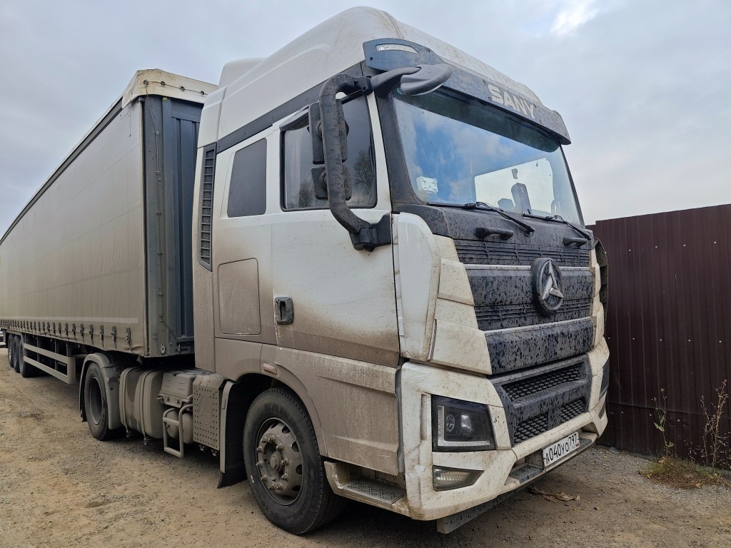 SANY HQC240DE - Тягач: фото 2 SANY HQC240DE - Тягач: фото 2