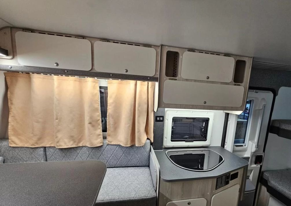 Автокемпер Лиса 3400 - Прицеп-дача (кемпер): фото 5 Автокемпер Лиса 3400 - Прицеп-дача (кемпер): фото 5