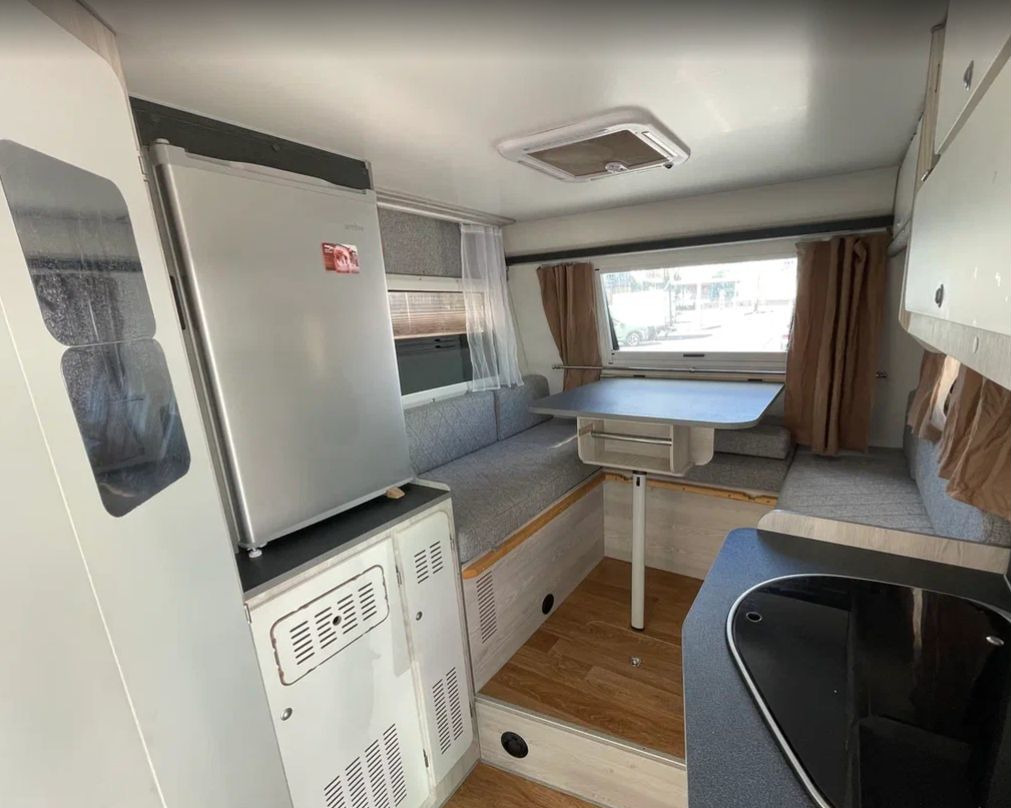 Автокемпер Лиса 3400 - Прицеп-дача (кемпер): фото 5 Автокемпер Лиса 3400 - Прицеп-дача (кемпер): фото 5