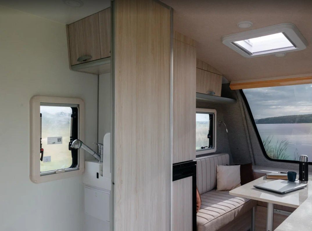 Прицеп-дача (кемпер) Чайка Вагон-дом: фото 10