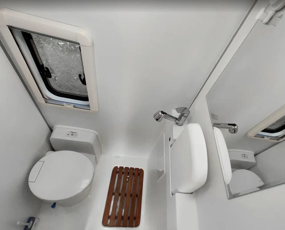 Прицеп дача Чайка Вагон-дом: фото 9