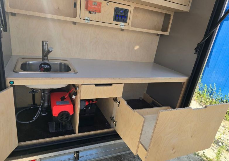 Кемпер-Мечта Мечта-1 - Прицеп дача: фото 5 Кемпер-Мечта Мечта-1 - Прицеп дача: фото 5