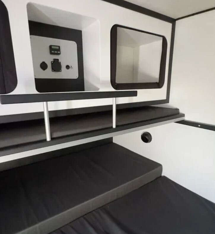 Прицеп дача Велес Гранд Туризмо: фото 10 Прицеп дача Велес Гранд Туризмо: фото 10