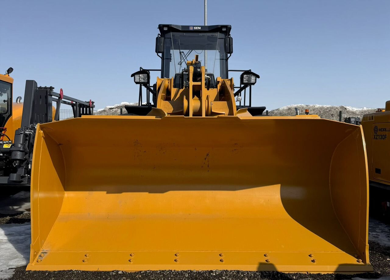 SEM 656F - Фронтальный погрузчик: фото 2 SEM 656F - Фронтальный погрузчик: фото 2