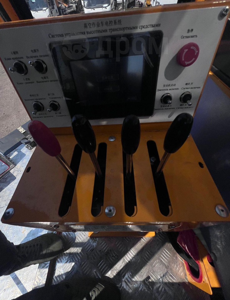 Новый Грузовик с подъемником Isuzu 100P: фото 17 Новый Грузовик с подъемником Isuzu 100P: фото 17