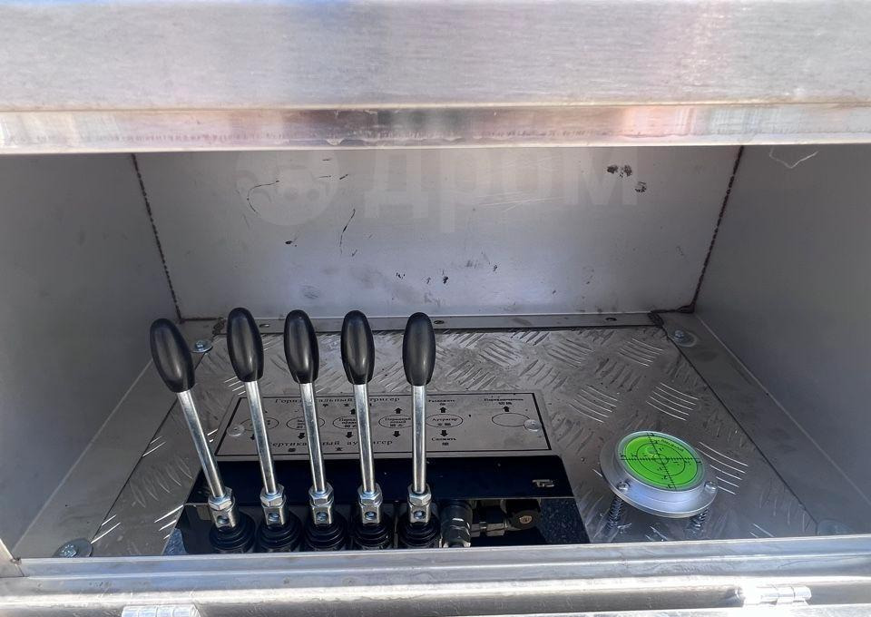 Новый Грузовик с подъемником Isuzu 100P: фото 17 Новый Грузовик с подъемником Isuzu 100P: фото 17